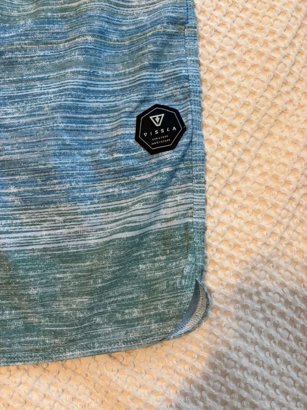VISSLA Teal and Blue Blurry Horizons Men's Boardshorts